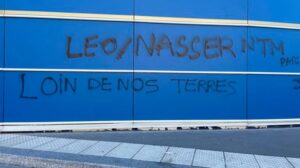 Hubo pintadas alrededor del estadio parisino